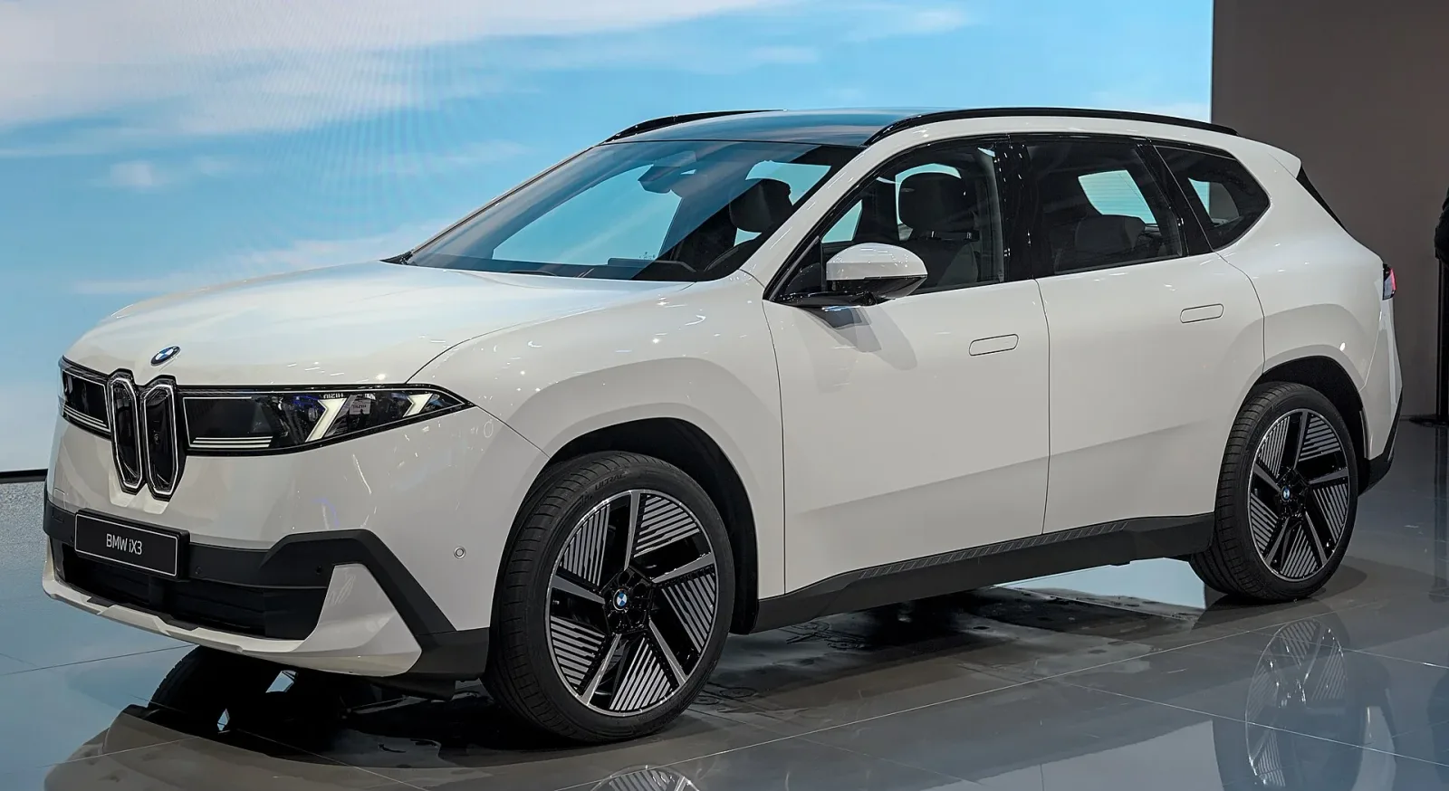 Exterior view of the BMW iX3.