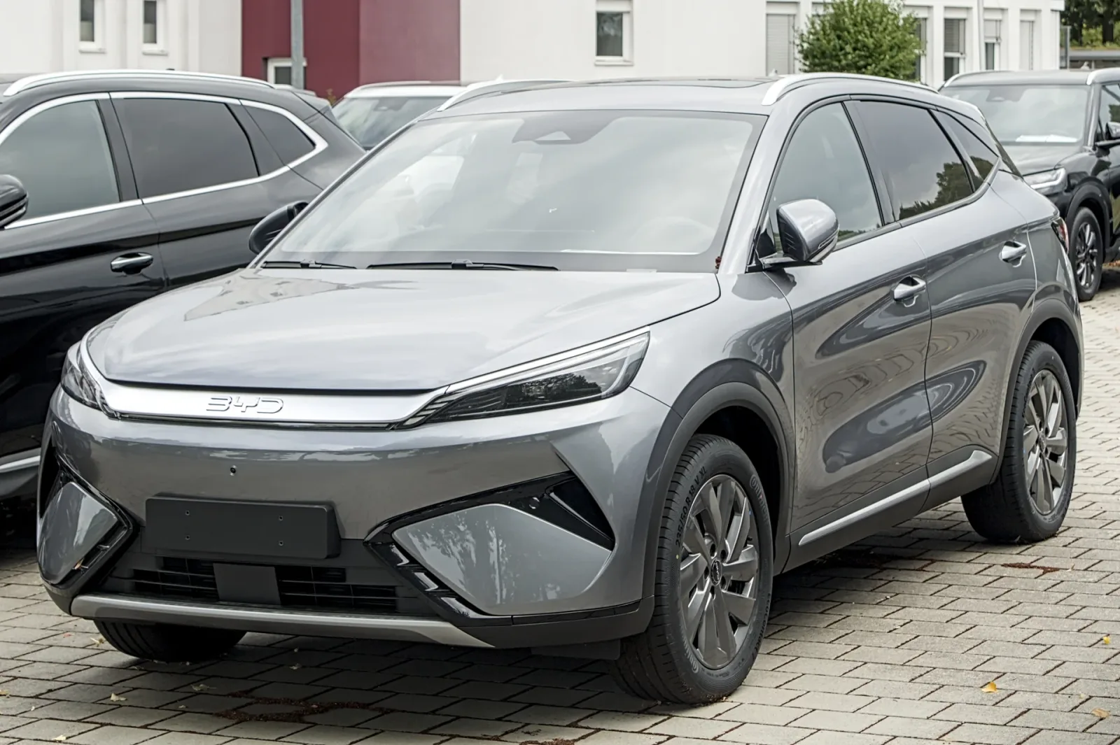 BYD ATTO 3 EVO, exterior three-quarter view.
