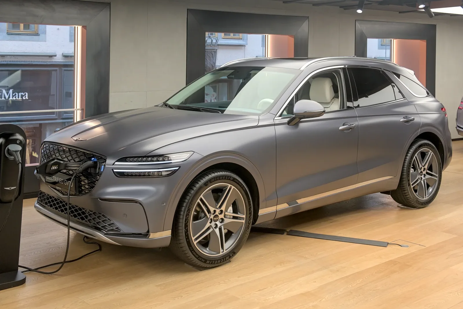 Genesis Electrified GV70