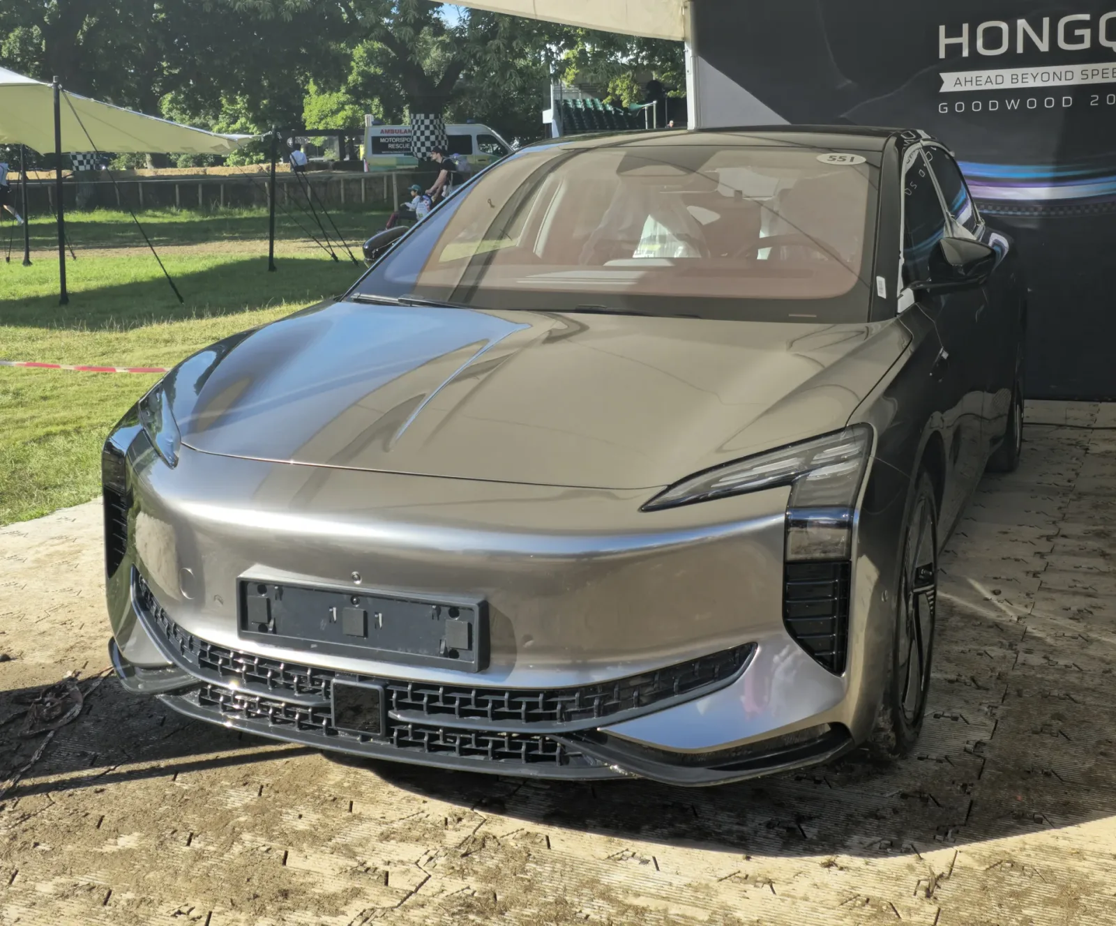Hongqi EH7