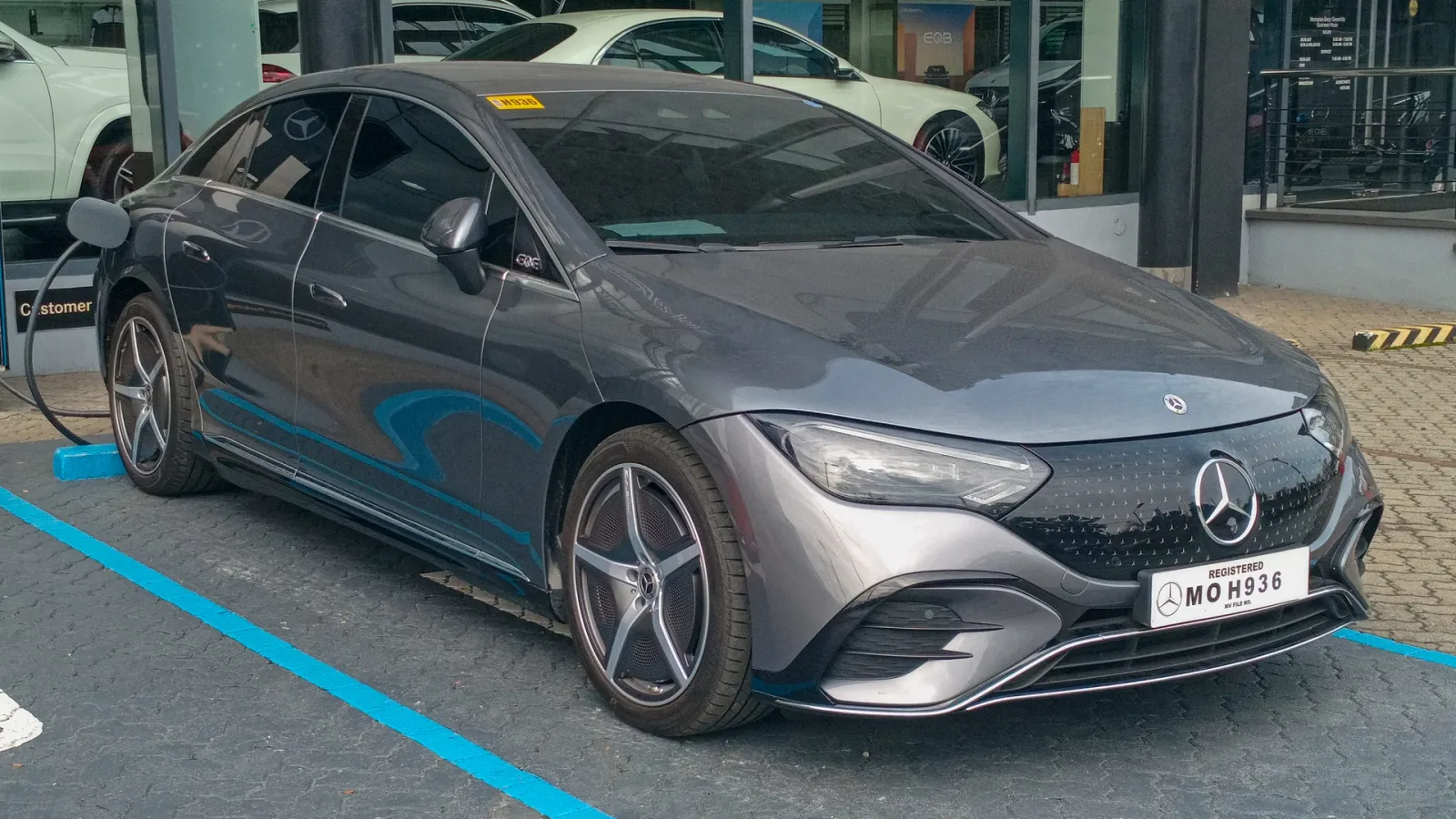 Mercedes-Benz EQE
