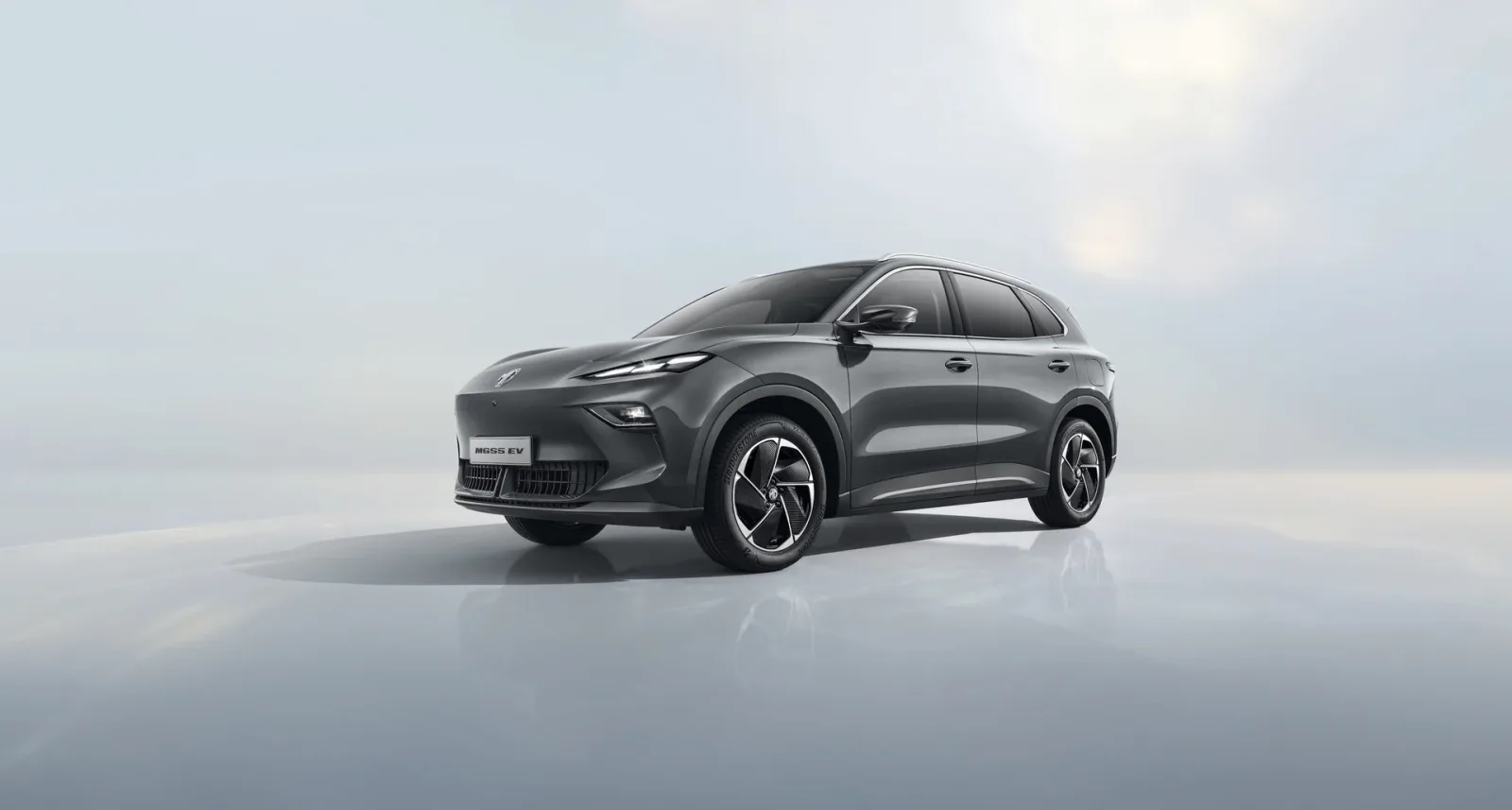 Exterior view of the MGS5 EV.