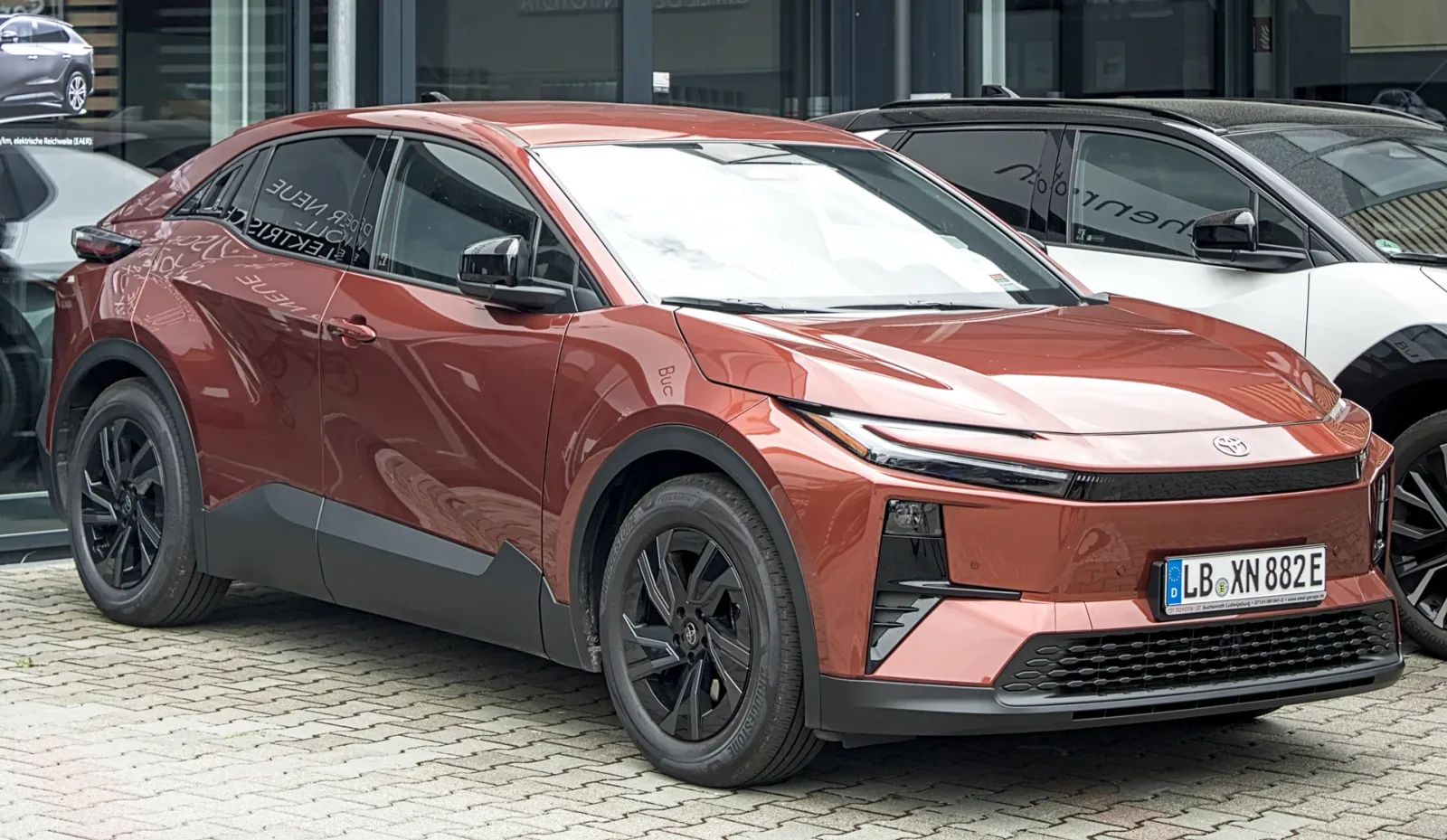 Toyota C-HR+