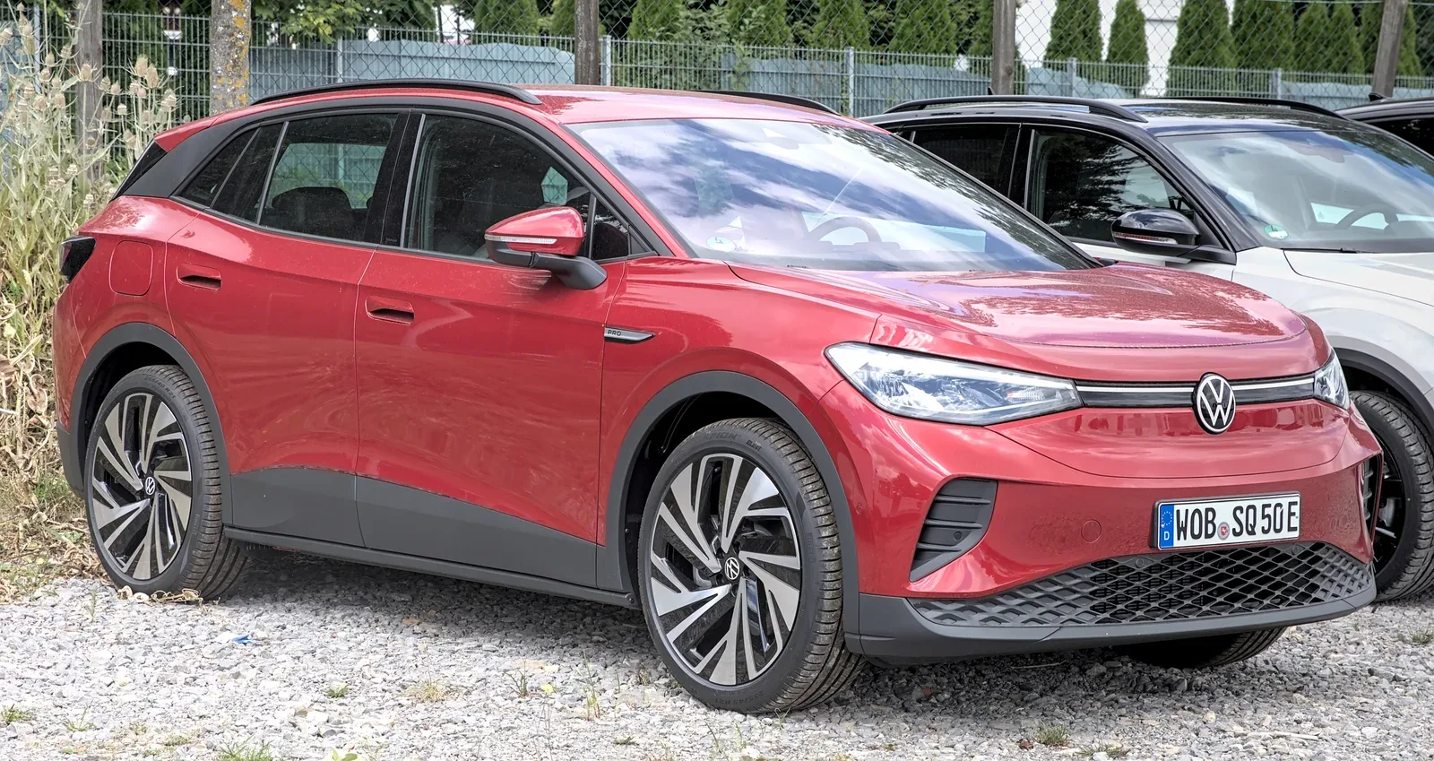 Volkswagen ID.4, exterior three-quarter view.